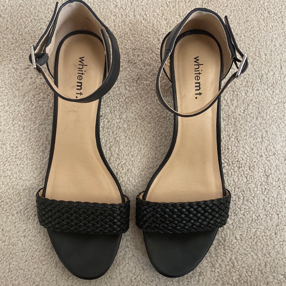 White Mt. Womens black heels size 11M